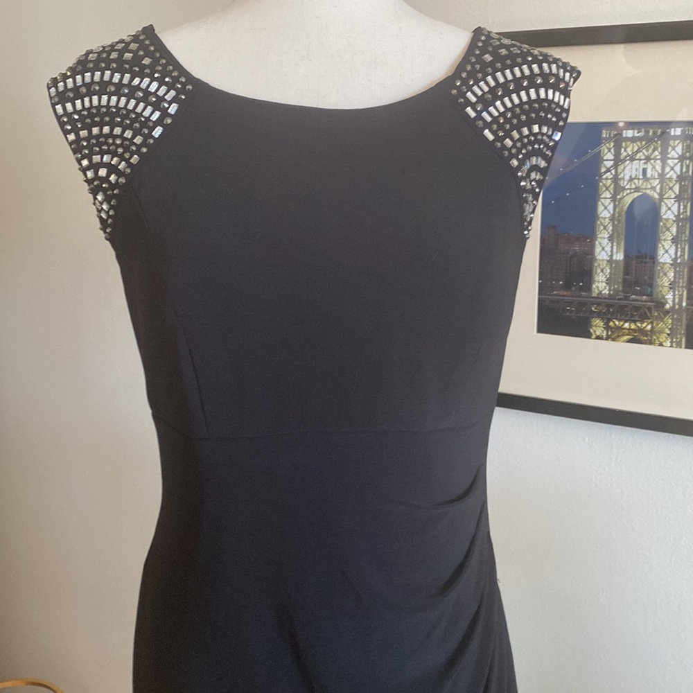 Dress - Picture 3 of 10
